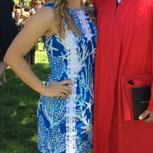 Lilly Pulitzer Shift Dress Blue and White Starfish and Coral Pattern Size 8